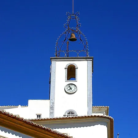Luxury 3 Bedroom Apartment, Pool Garden Views * Albufeira