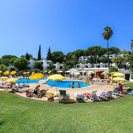 Apartment Luxury 3 Bedroom Apartment, Pool Garden Views *