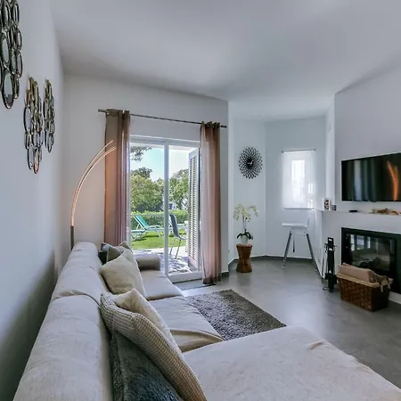 Lägenhet Luxury 3 Bedroom Apartment, Pool Garden Views *